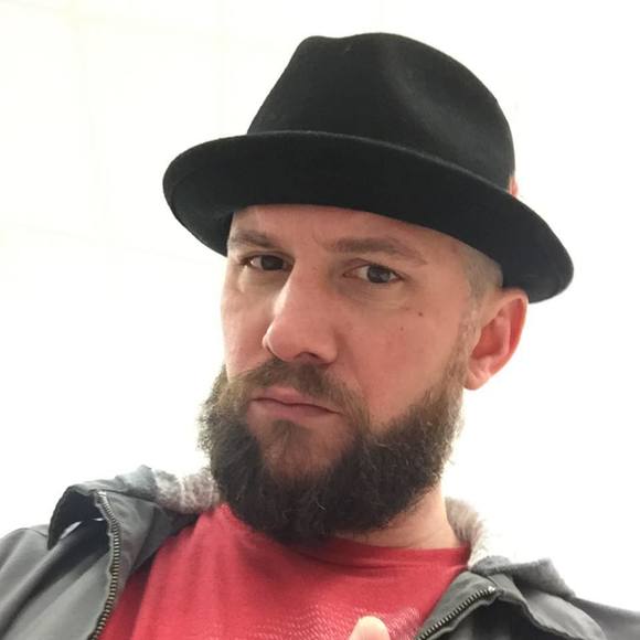 Meet your Posher, David - Picture 1 of 1